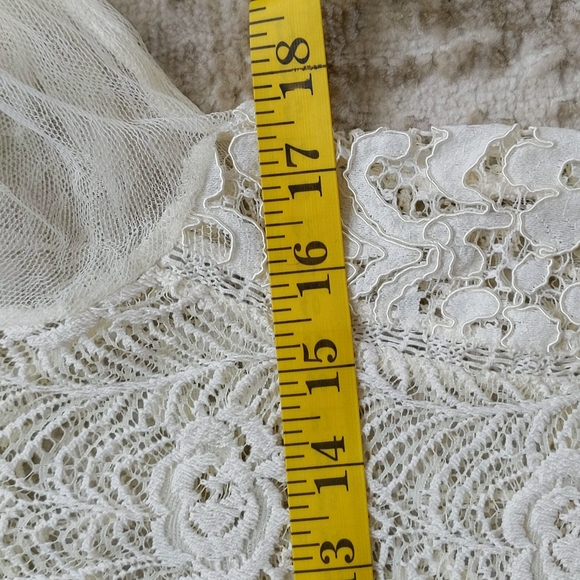 Lucky Brand Floral Lace Crocheted Whimsical Dainty Transparent Top Medium Ivory - Picture 15 of 16
